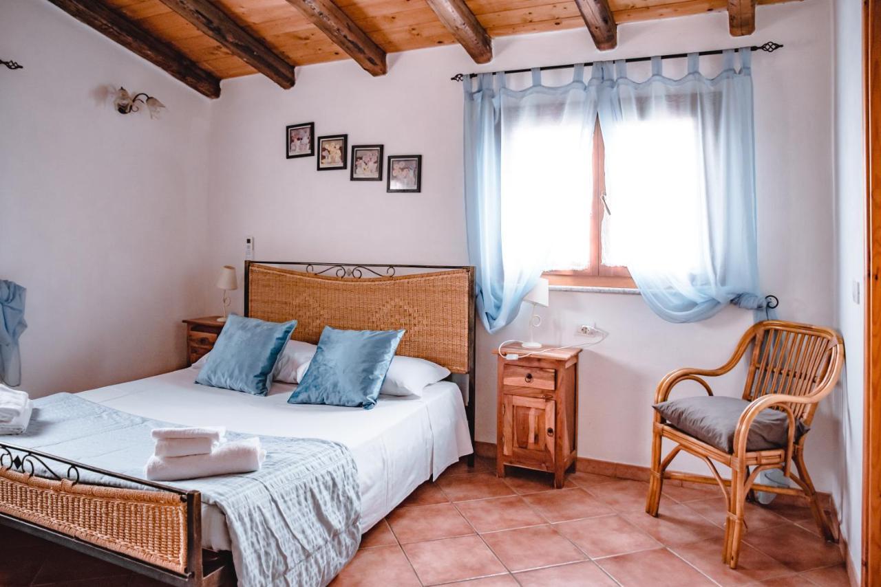 Sa Ruscitta Bed & Breakfast Sant'Antioco Bagian luar foto