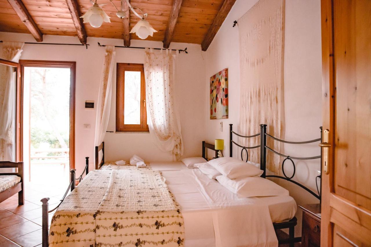Sa Ruscitta Bed & Breakfast Sant'Antioco Bagian luar foto