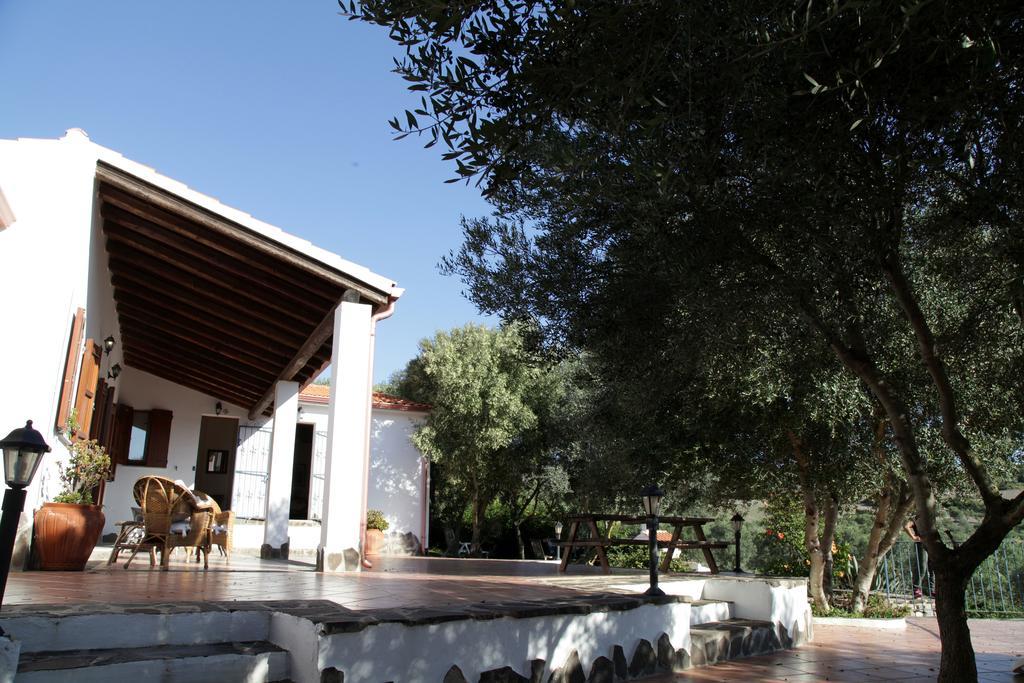 Sa Ruscitta Bed & Breakfast Sant'Antioco Bagian luar foto