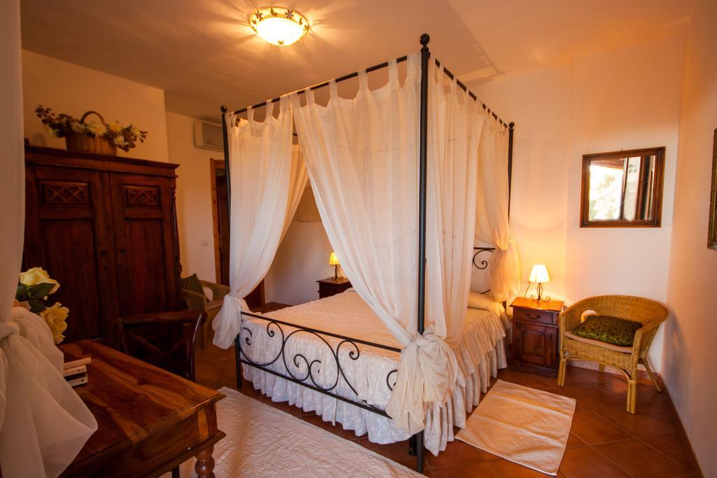 Sa Ruscitta Bed & Breakfast Sant'Antioco Ruang foto