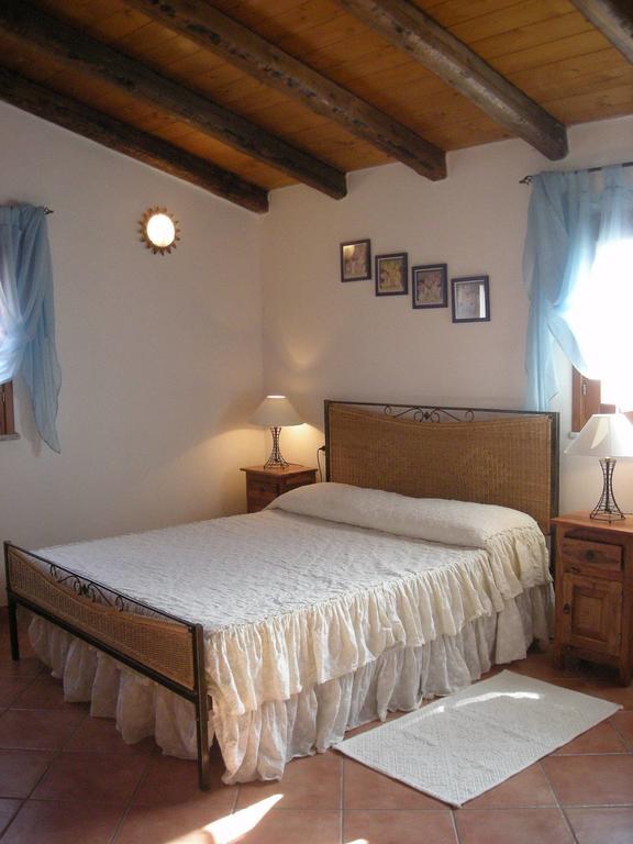 Sa Ruscitta Bed & Breakfast Sant'Antioco Bagian luar foto