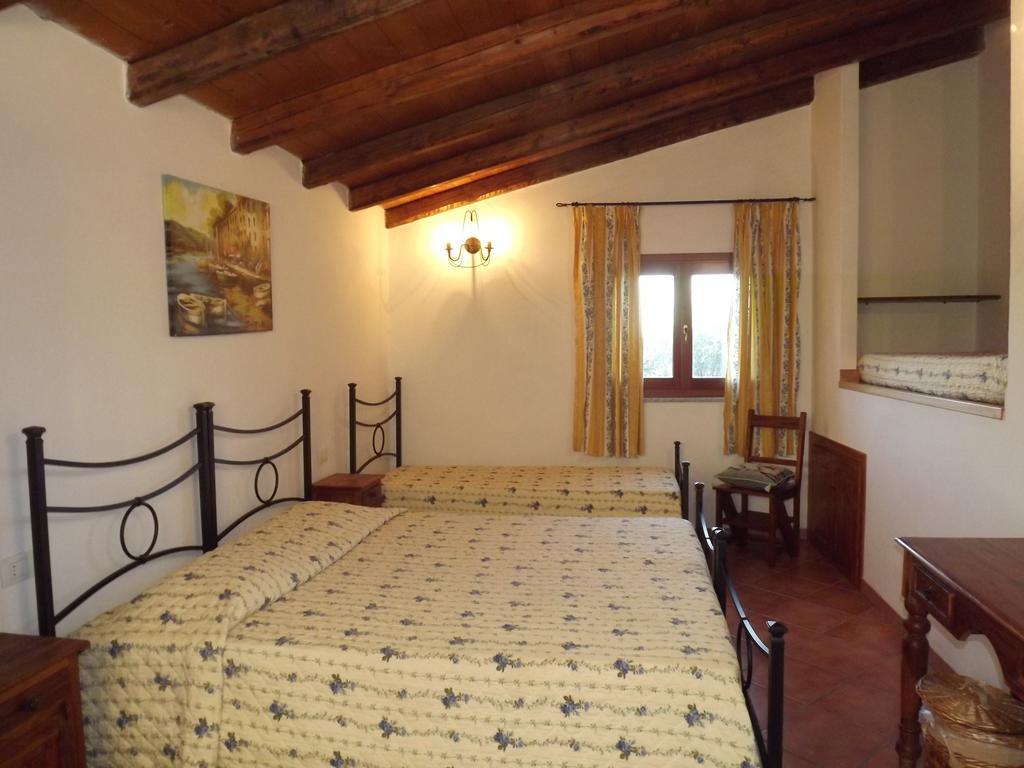 Sa Ruscitta Bed & Breakfast Sant'Antioco Bagian luar foto