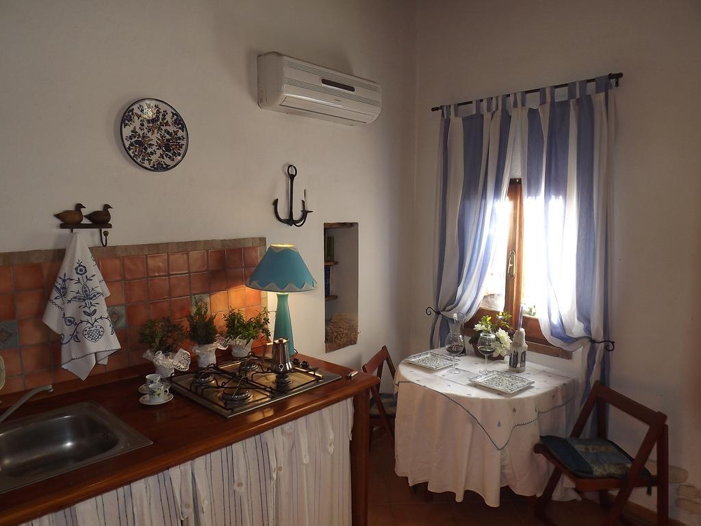 Sa Ruscitta Bed & Breakfast Sant'Antioco Bagian luar foto